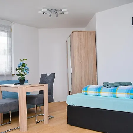 Ruhige Wohnung Im . Private Parkplatz ,Balkon ,Netflix Nuremberg Exterior photo