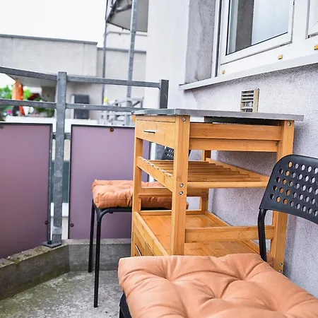 Ruhige Wohnung Im . Private Parkplatz ,Balkon ,Netflix Nuremberg Exterior photo