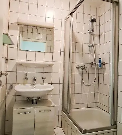 Ruhige Wohnung Im . Private Parkplatz ,Balkon ,Netflix Nuremberg Exterior photo