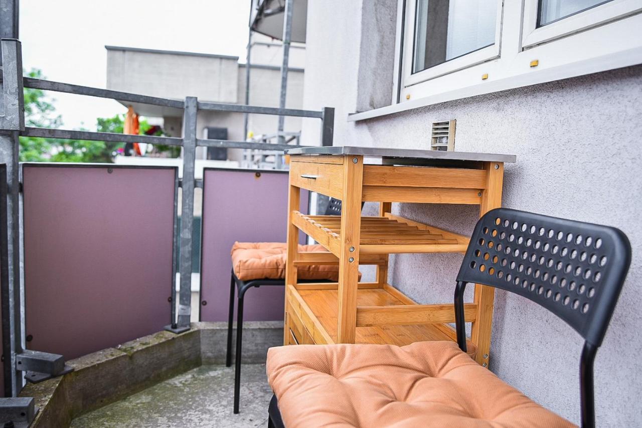 Ruhige Im . Private Parkplatz ,balkon ,netflix Apartment